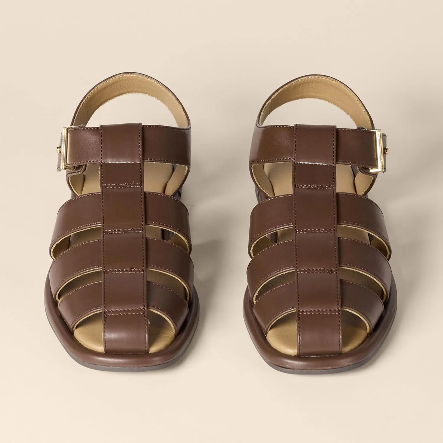 Amazon Essentials Women's Closed Toe Fisherman Sandals