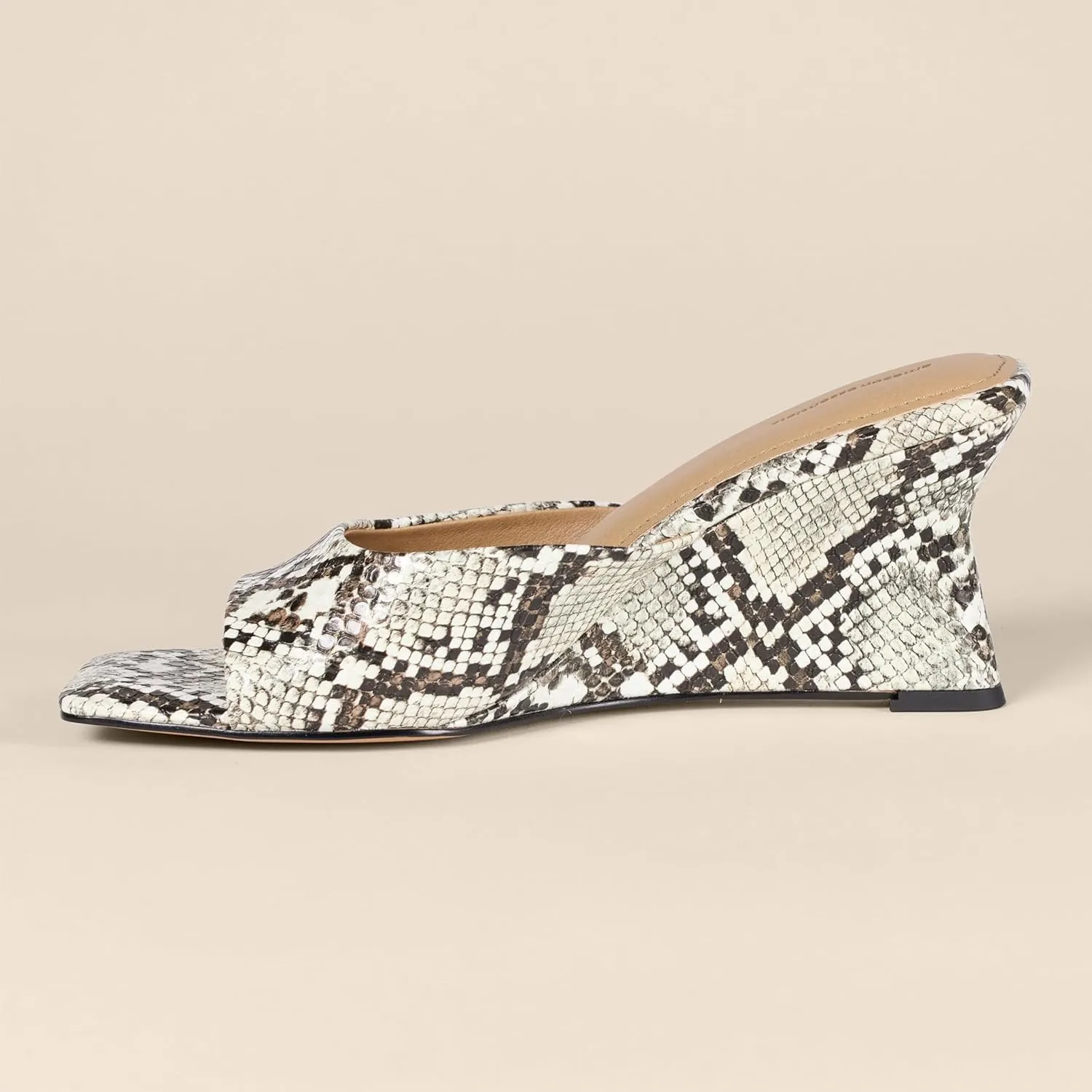 Amazon Essentials Women's Wedge Sandals