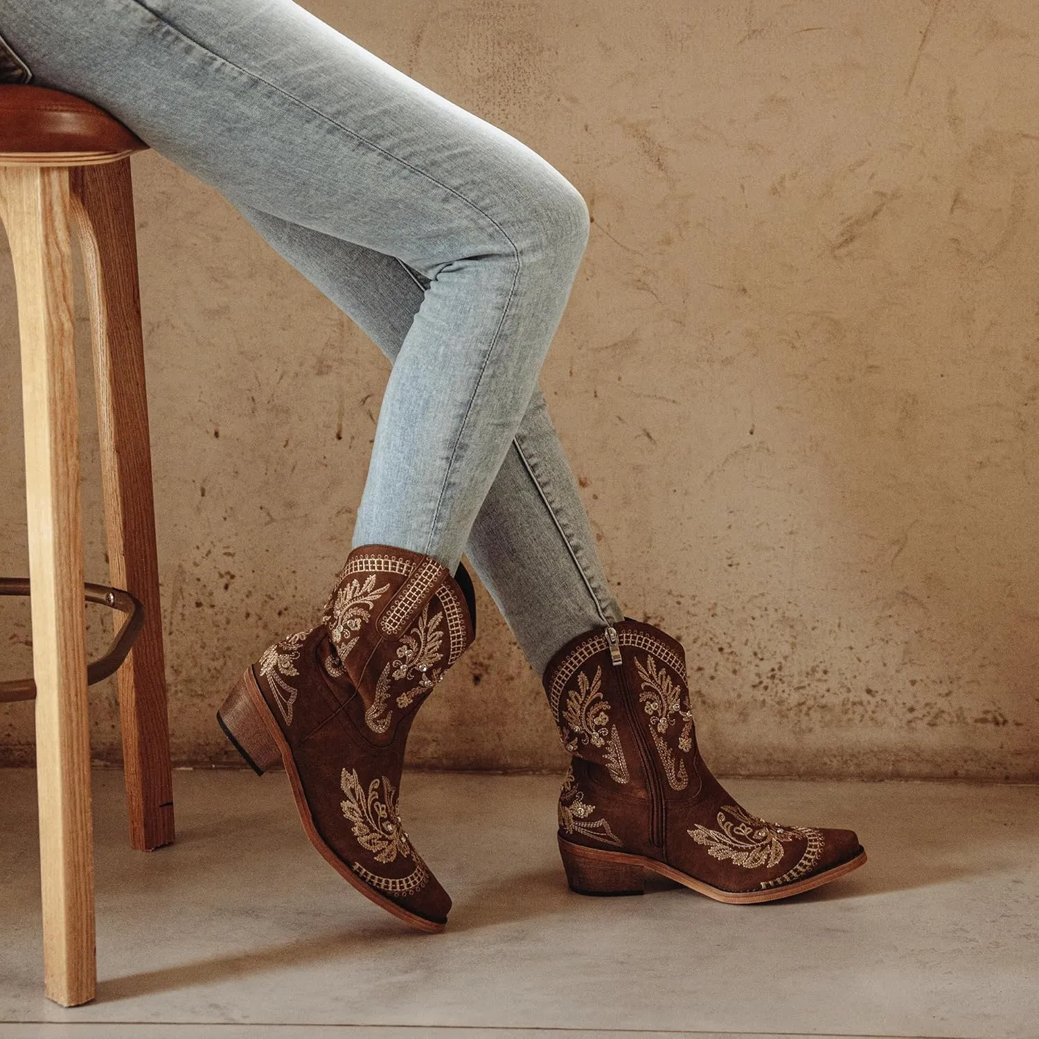Cowboy Boots for Women, Cowgirl Boots with Sparkly Embroidered Rhinestones, Short Western Ankle Boots for Women with Side Zipper Pull On