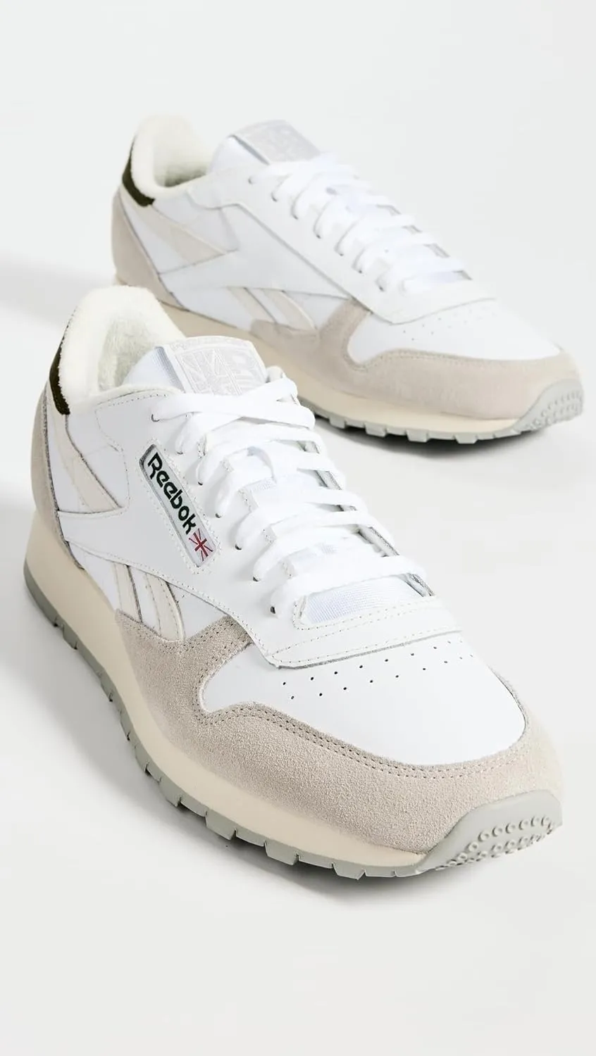 Reebok Unisex-Adult Classic Leather Sneaker