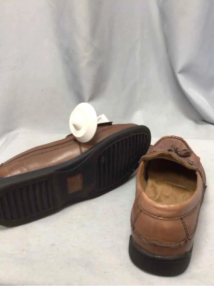 SIZE 10 DOCKERS Men's SHOES